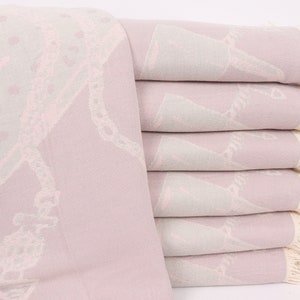 150x213 cm rosa bomullspläd, monogramfilt, pläd, vävd pläd, mönstrad pläd med smink, Quenn överkast