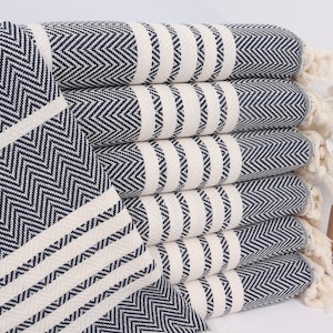 Monogram keukenhanddoek, gestreepte theedoek, 20 x 40 inch marineblauwe katoenen theedoek, aangepaste handdoek, huwelijkscadeau, handdoek cadeau bruidsmeisje,