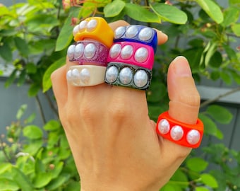 Chunky Pearl Resin Ring, Statement 90s Y2K Style
