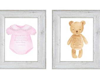 Mädchen-Kinderzimmer Schrift-Kunst-Set - Teddybär und rosa Strampelanzug