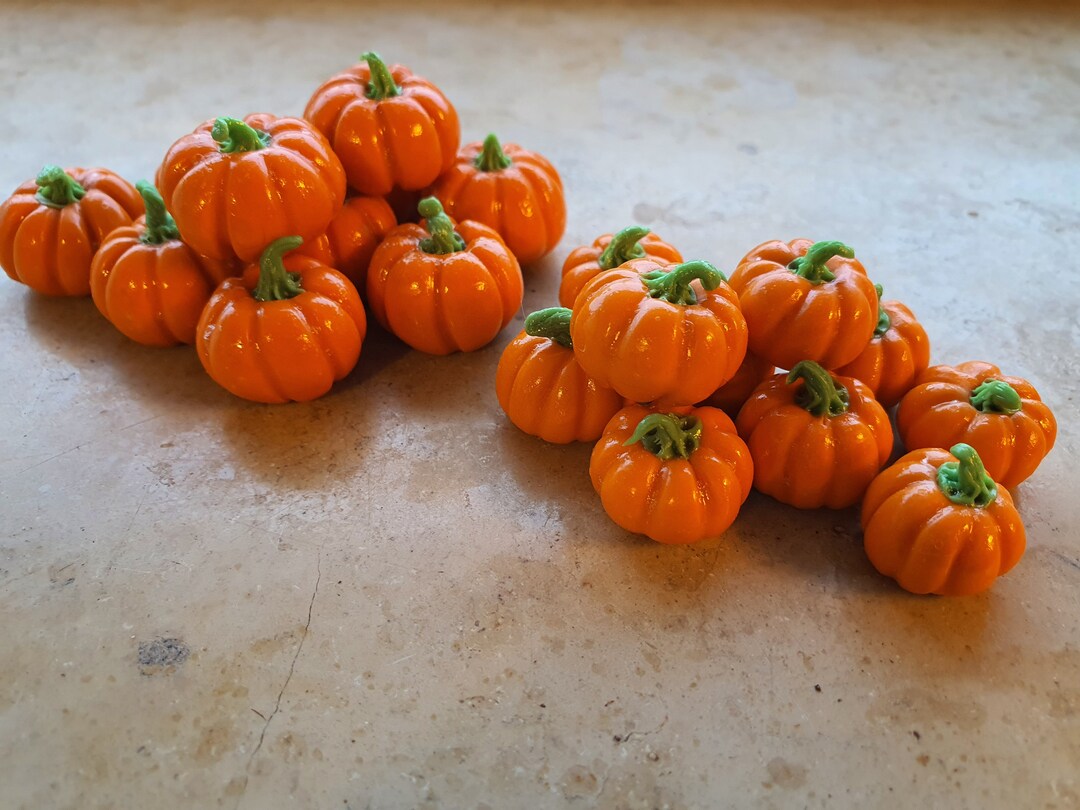 71-teiliges Halloween Puppenhaus Dekoset - Mit Spinnen, Fledermäusen & Kürbissen Für Gruselige Deko