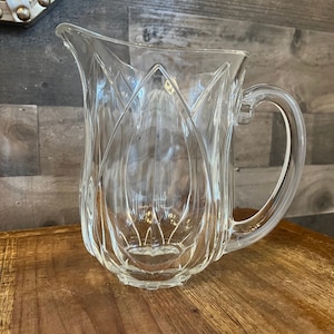 Cristal D’Arques Durand Pompano Tulip pattern pitcher - floral pitcher