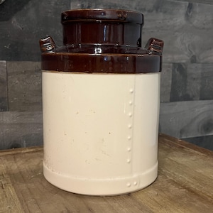 Vintage McCoy Pottery Brun och Krämfärgad Dubbelhandtag Stengodsburk