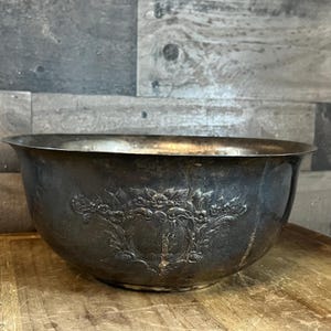 Vintage Silverplated Oneida Castle Court Bowl