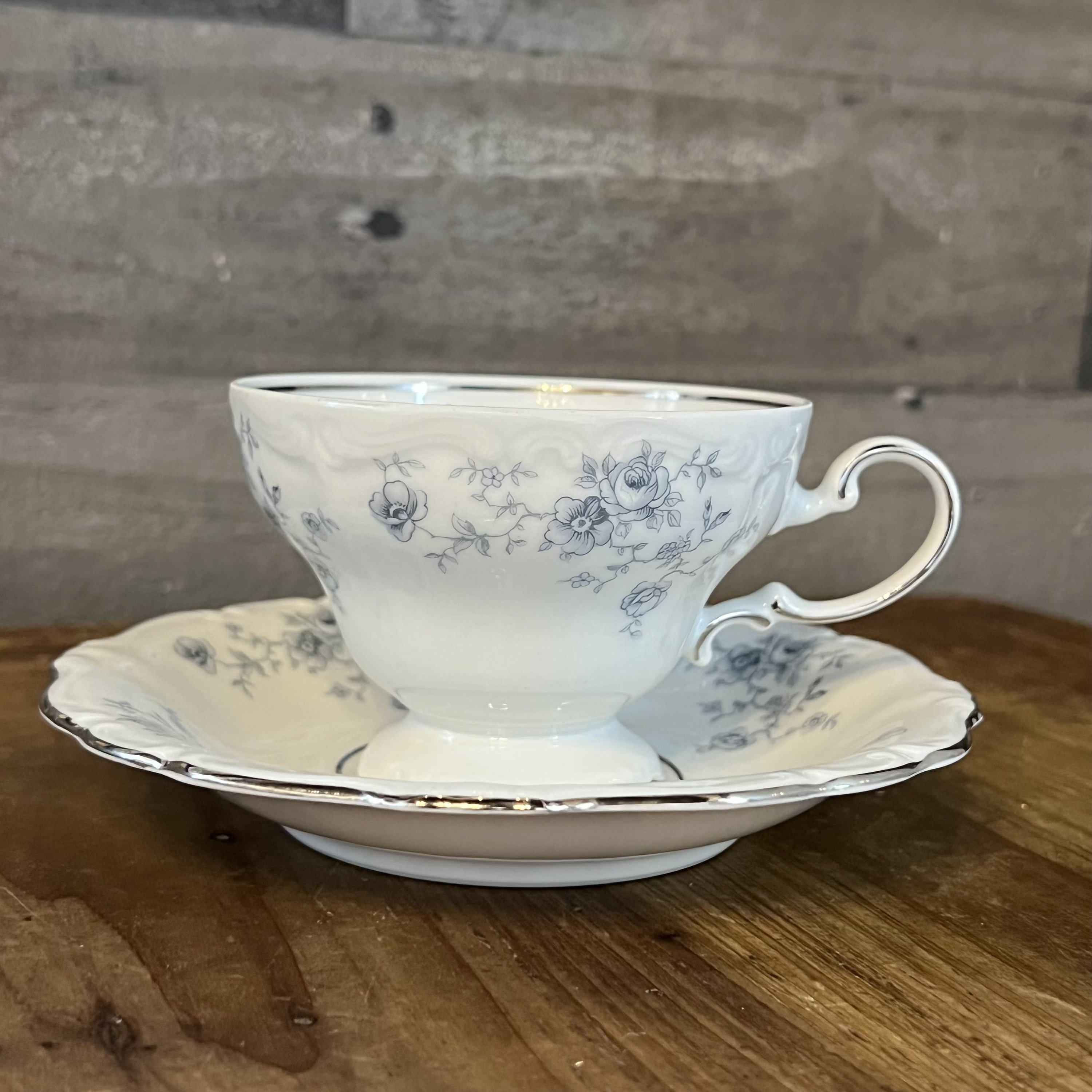 Johann Haviland Blue Garland Bavaria Germany Footed Teacup and