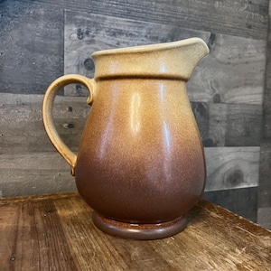 Pfaltzgraff 2 QT brown and beige ombré pitcher - 416