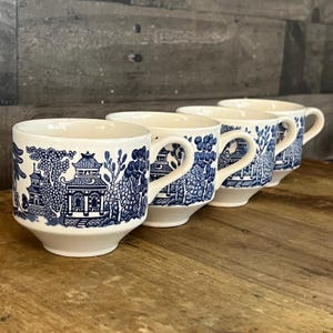 Churchill England Blue Willow Tea Cups - Set of 4