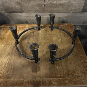 Candelabros vintage de medio círculo bañados en plata de The Sheffield Silver Co.
