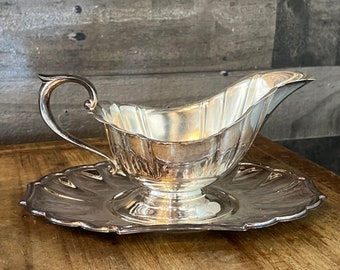 Vintage Gotham Heritage Silverplated Scallop Rim Gravy Boat and Oval Under Plate  - YH17-1