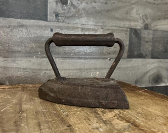 Antico ferro battuto con manico in metallo in ghisa ACW