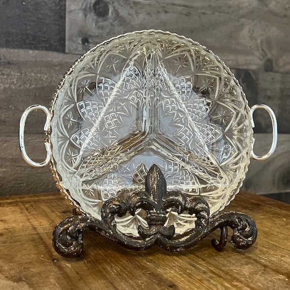 Vintage the Windsor Range Mayfair Collection Silverplated Stand