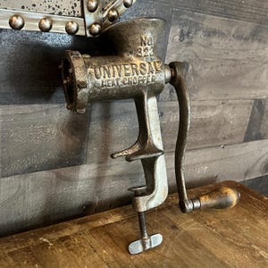 Vintage Universal Meat Grinder - NO. 323 Meat Chopper