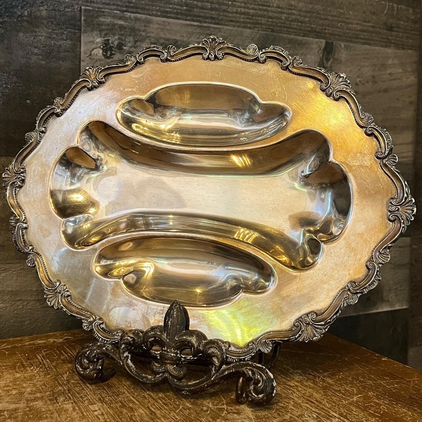 LEONARD】 チッペンデールのギャラリートレー /ドリンクトレー LEONARD