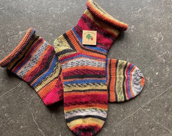 Gestrickte Socken Gr.36 Wollsocken, warme Stricksocken auch für Diabetiker, Geschenk Geburtstag Muttertag Geschenkverpackung inklusive