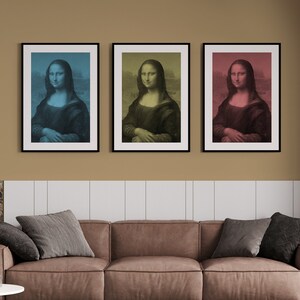 Set of 3 Mona Lisa posters. Leonardo da Vinci inspired wall art in blue, green & rose. Ready for immediate digital download.