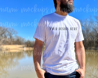Bella Canvas 3001 Mockup, mannelijk model Mockup, wit T-shirt Mockup, Lifestyle Mockup