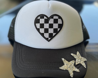 CHECKERED HEART Patch Trucker Hat, Trucker Patch Hat, Women's Trucker Hat, Glitter Hat Patches, Vintage Hat