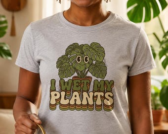 Retro Monstera Plant Mom T-Shirt | Funny Houseplant Gardener Gift