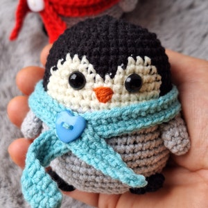 Szydełkowe pingwiny, szydełkowa dekoracja świąteczna, amigurumi pingwiny, prezent świąteczny, szydełkowe ozdoby świąteczne, malutki szydełkowy pingwin