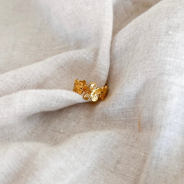 FLORA ring / waterproof flower ring / finger ring gold flowers / stainless steel gold / anti-allergic / designer jewelry / Winnis Corner