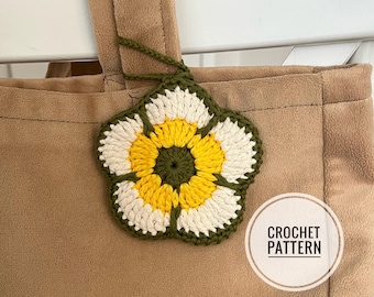 かぎ針編みの花のポーチとバッグチャームのパターン - Etsy 日本