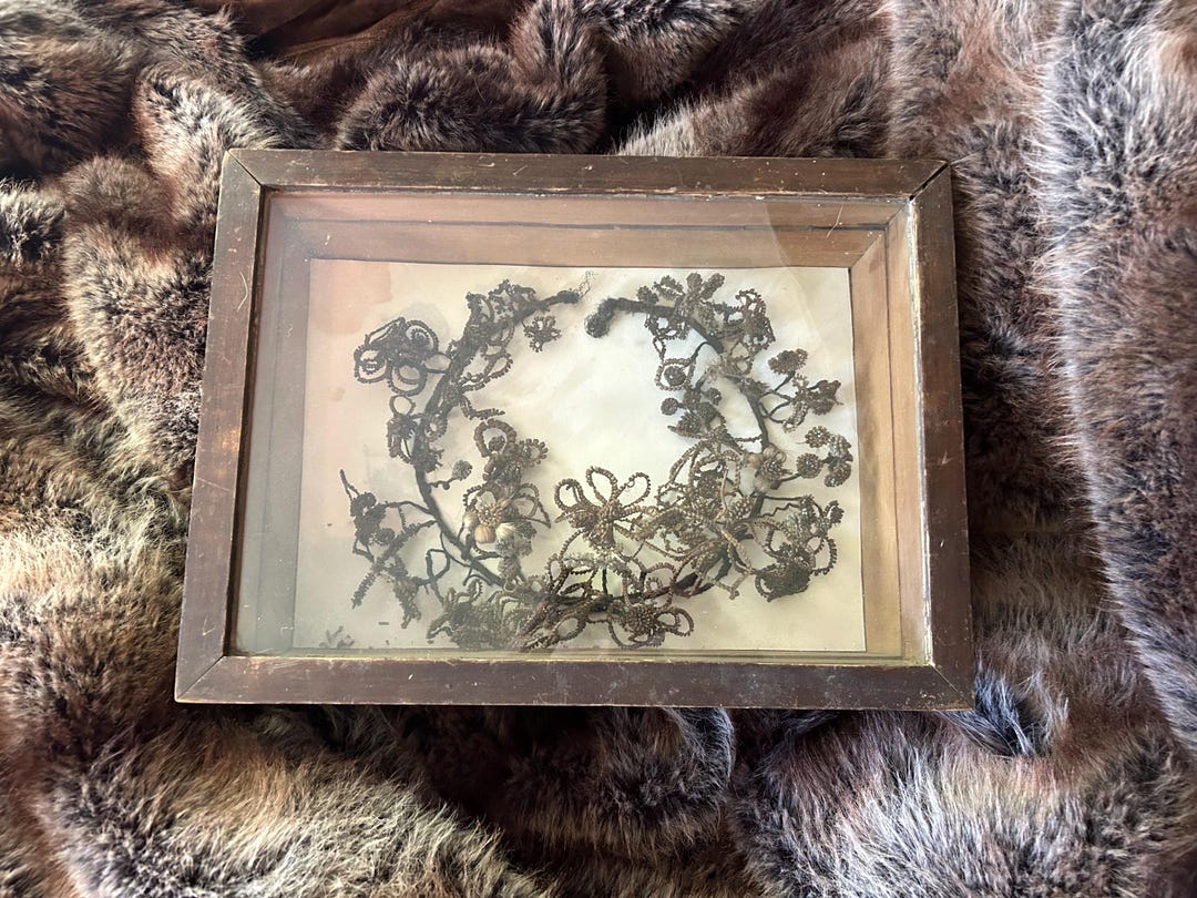 Antique Victorian Hair Wreath Mourning Shadow Box – Tabletop Display - Etsy