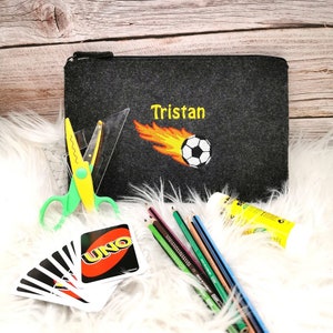 Plume pénale personnalisée avec nom football trousse de toilette sac cosmétique sac à couches