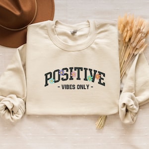 Sudadera bordada positiva, sudaderas con capucha de salud mental, mejor regalo para ella, ropa estética, sudadera de moda