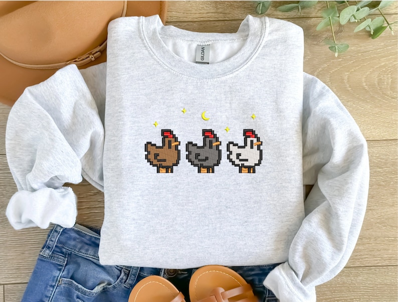 Light Grey Stardew Valley Chicken Sweatshirt – Cozy Neutral-Tone Gamer Apparel Featuring Three Embroidered Pixel Chickens