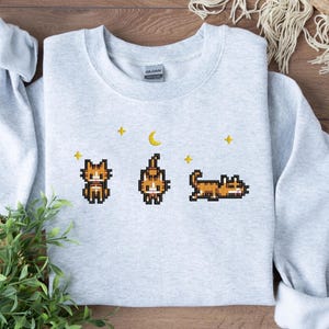 EMBROIDERED Stardew Valley Cat Sweatshirt, Yellow Cat, Perfect Gift for Gamers, Stand out with Gaming-inspired Fashion, Cute Gaming Shirt