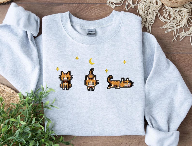 EMBROIDERED Stardew Valley Cat Sweatshirt, Yellow Cat, Perfect Gift for Gamers, Stand out with Gaming-inspired Fashion, Cute Gaming Shirt