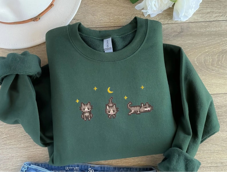 Felpa con ricamo Stardew Valley Cat: Cozy Gamer Fashion immagine 2