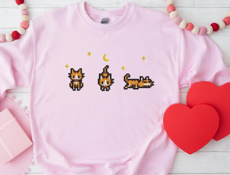 EMBROIDERED Stardew Valley Cat Sweatshirt, Yellow Cat, Perfect Gift for Gamers, Stand out with Gaming-inspired Fashion, Cute Gaming Shirt