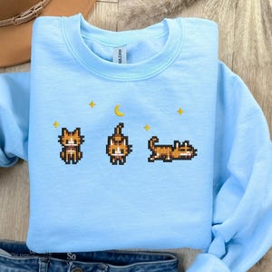 EMBROIDERED Stardew Valley Cat Sweatshirt, Yellow Cat, Perfect Gift for Gamers, Stand out with Gaming-inspired Fashion, Cute Gaming Shirt