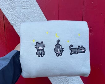 Embroidered Stardew Valley Cat Sweatshirt: Cozy Pixel Art Gamer Gift