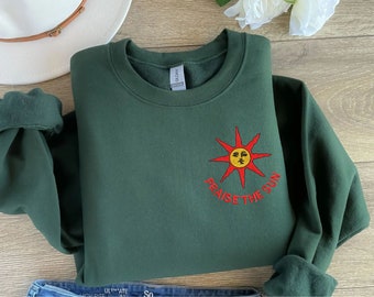 Praise the Sun Embroidered Sweatshirt – Solaire Dark Souls Hoodie – Cozy Gamer Gift for Him or Her – Geeky Fan Apparel