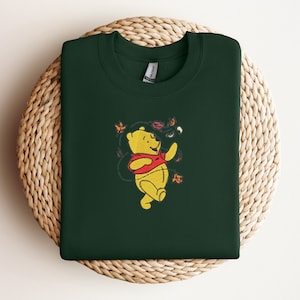 BESTICKTE Herbst Winnie Puuh Sweatshirt, Halloween Sweatshirt, Benutzerdefinierte Sweatshirt, Herbst Pullover, Vintage Pullover, Herbst Thema Rundhalsausschnitt