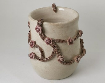 jarrón de cerámica, florero, hecho a mano, cerámica, jarrón con flores de hiedra, hiedra trepadora, decoración hecha a mano, cerámica, jarrón, regalo