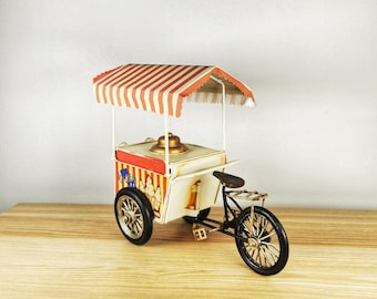 Carrito de helados vintage de metal pintado a mano - Objeto decorativo único - Ambiente retro - Regalo artesanal y original