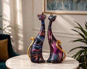 Pareja de gatos de resina multicolor: decoración de diseño y regalo para parejas.