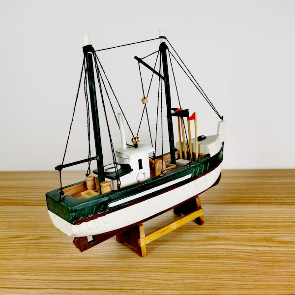 Wooden boat - miniature sailboat - Model boat - Solid wood sailing model - gift - sea lover - decoration