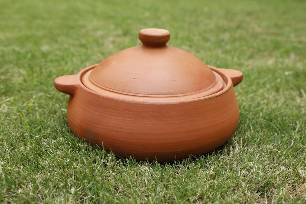 Verka's Terracotta Cooking Pot. Non-glazed Reusable. 100 % Natural Clay.  Cooking and Serving Vegetables/curry/ Biryani. 2lt/ 1lt/ 500 Ml 