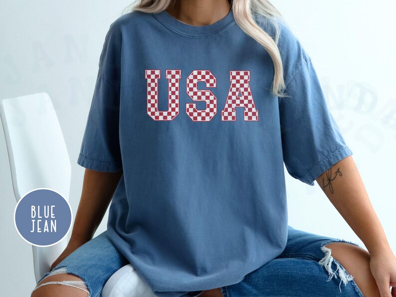 Retro USA Patterned T-shirt Comfort Colors American Pride Vintage Distressed Trendy Tee Summer Casual National Patriotic Wear Red White Blue Blue Jean