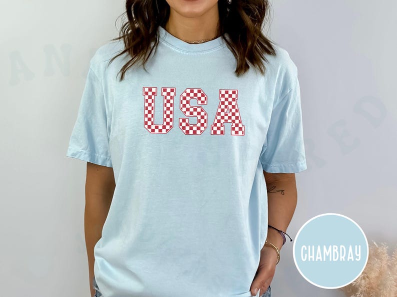 Retro USA Patterned T-shirt Comfort Colors American Pride Vintage Distressed Trendy Tee Summer Casual National Patriotic Wear Red White Blue Chambray