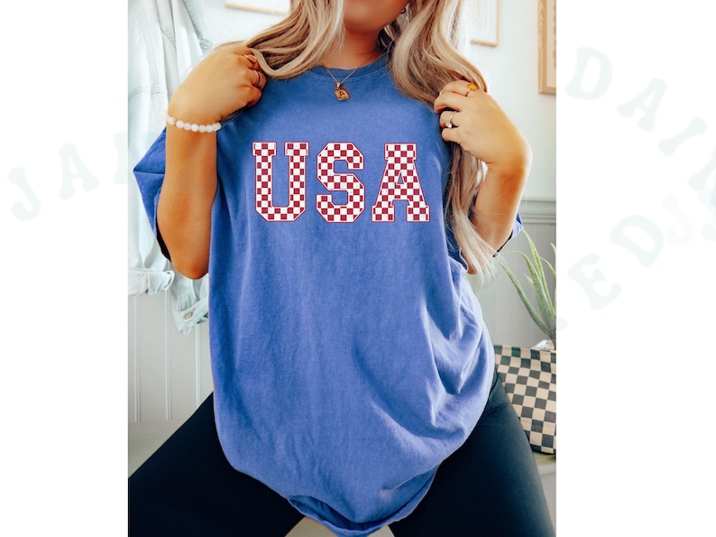 Retro USA Patterned T-shirt Comfort Colors American Pride Vintage Distressed Trendy Tee Summer Casual National Patriotic Wear Red White Blue Flo Blue