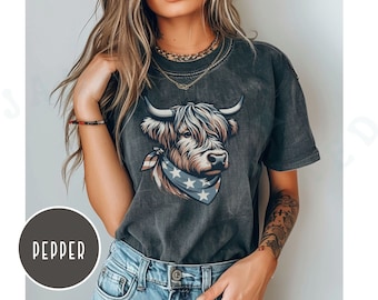 Highland Cow T-shirt Gift Women's Comfort Colors Summer Patriotic Animal Graphic Tee Country Nature Wildlife Shirt American Flag Bandana Top