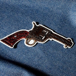 Revolver Wild West Patch Iron On (7 x 4cm)