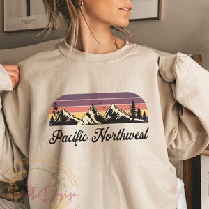 Seattle Washington Retro 70S 80S Mountains Nature Distressed Sweatshirt