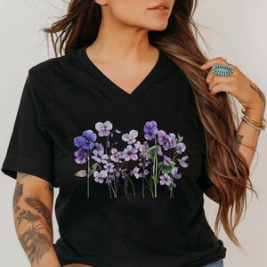 Floral V Neck T Shirt for Women Boho Flower Shirt Casual Summer Tee Garden Lover Gift Soft Floral Tee Cottagecore Aesthetic Top Gift for Her