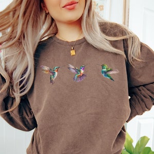 Hummingbird Sweatshirt, Cottagecore Sweaters, Comfort Colors, Gifts for Her, Bird Sweatshirt, Bird Lover Gifts, Bird Crewneck, Bird Shirt